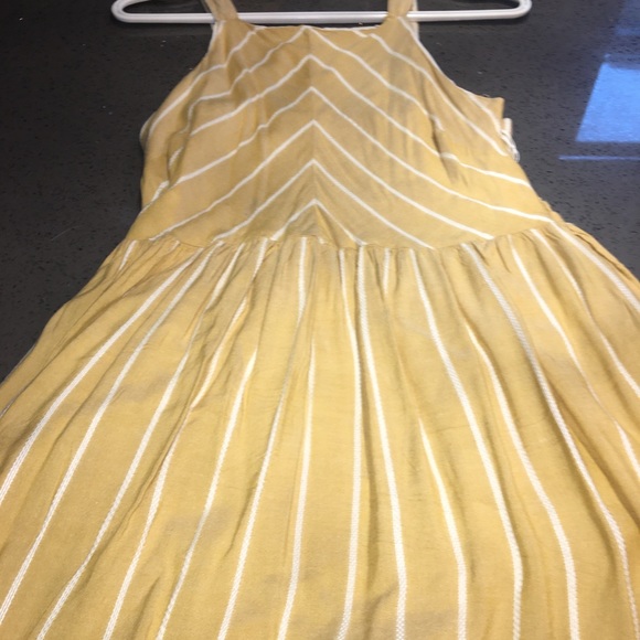 Yellow striped summer dress - Picture 3 of 4